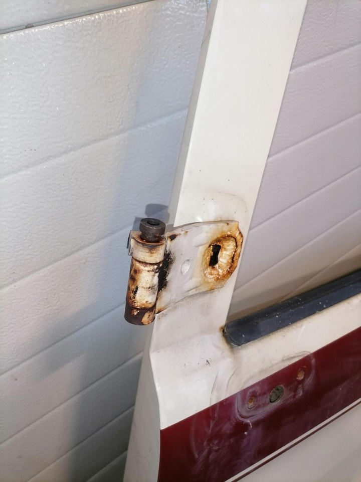 Scania Scania uks, vasak 1476534 - باب و قطع الغيار - شاحنة: صور 5 Scania Scania uks, vasak 1476534 - باب و قطع الغيار - شاحنة: صور 5