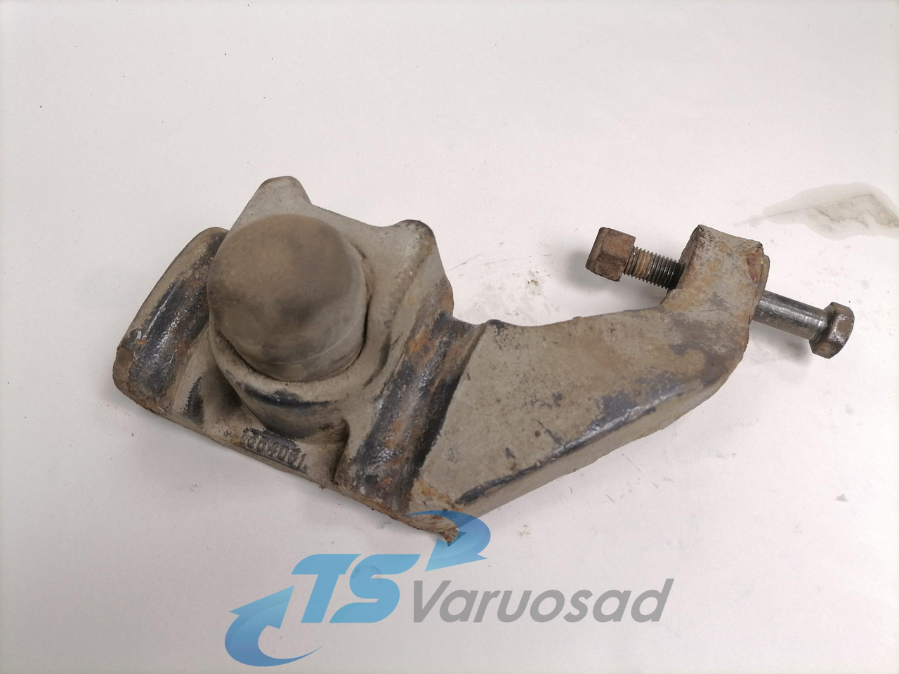 Scania Shock absorber mounting 1354061 - تعليق - شاحنة: صور 1 Scania Shock absorber mounting 1354061 - تعليق - شاحنة: صور 1
