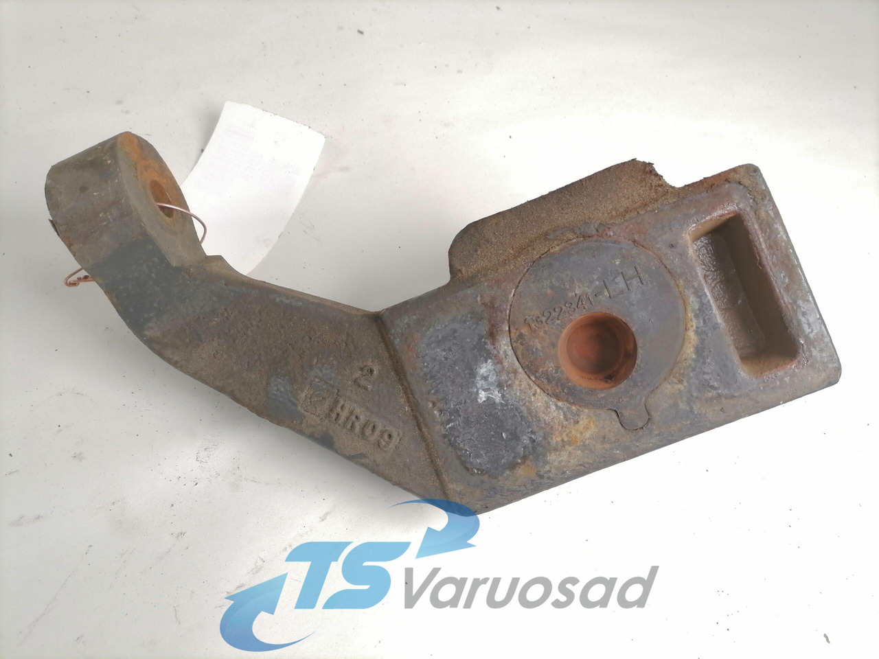 Scania Shock absorber mounting 1354061 - تعليق - شاحنة: صور 3 Scania Shock absorber mounting 1354061 - تعليق - شاحنة: صور 3