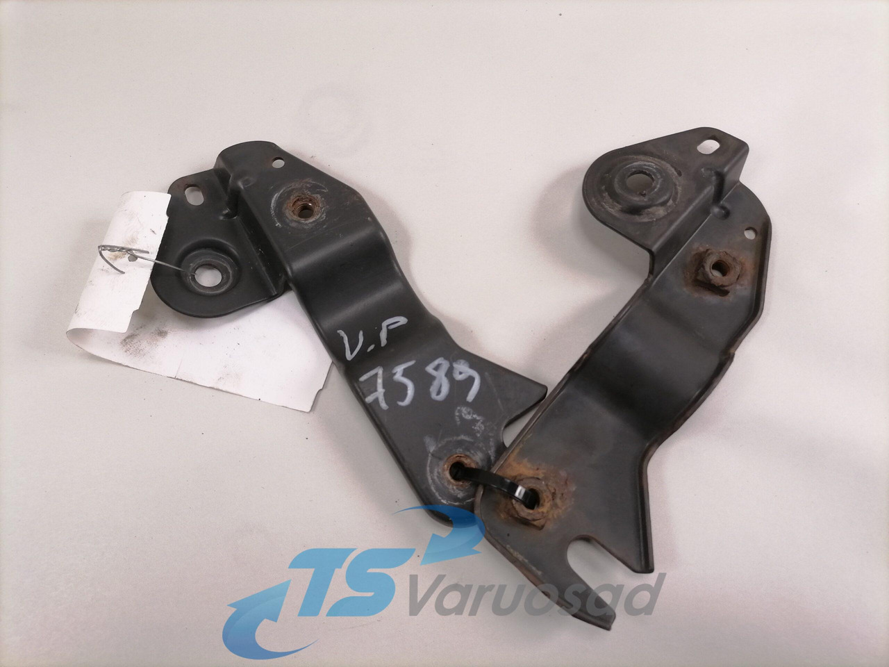 Scania Sun visor bracket 1355661 - هيكل السيارة الخارجية - شاحنة: صور 3 Scania Sun visor bracket 1355661 - هيكل السيارة الخارجية - شاحنة: صور 3