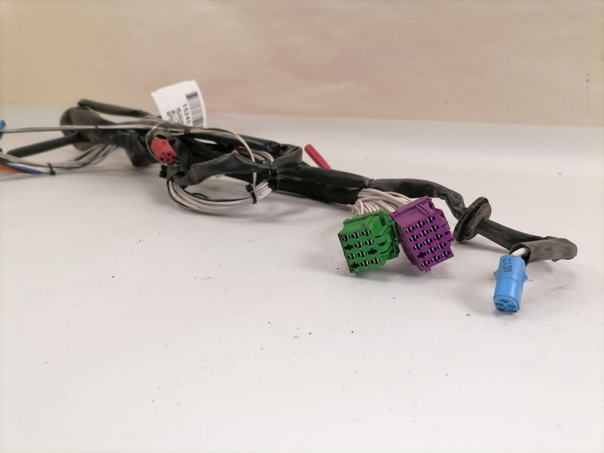 Scania Ukse juhtmestik 2123821 - باب و قطع الغيار - شاحنة: صور 3 Scania Ukse juhtmestik 2123821 - باب و قطع الغيار - شاحنة: صور 3