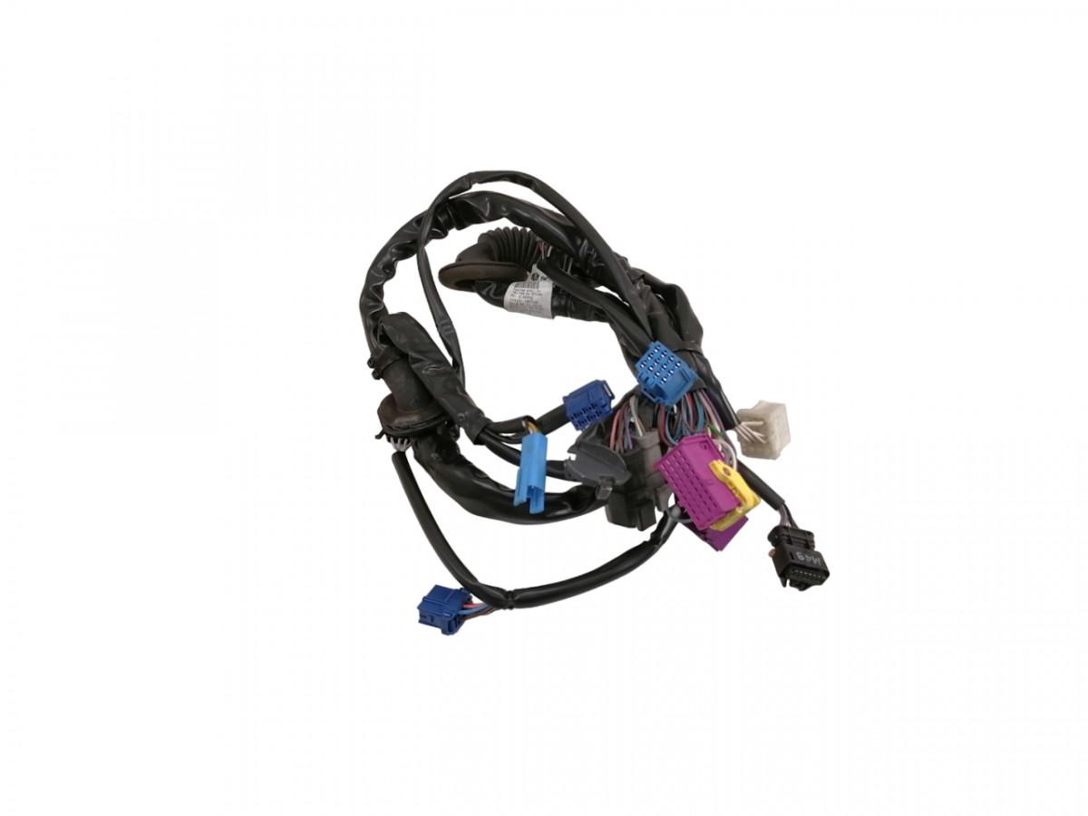 Scania Ukse juhtmestik 2243881 - باب و قطع الغيار - شاحنة: صور 1 Scania Ukse juhtmestik 2243881 - باب و قطع الغيار - شاحنة: صور 1