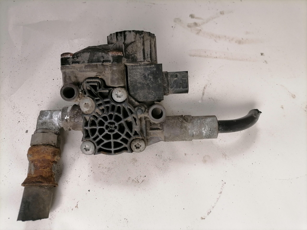 Volvo ABS brake valve 21327360 - صمام الفرامل - شاحنة: صور 1 Volvo ABS brake valve 21327360 - صمام الفرامل - شاحنة: صور 1