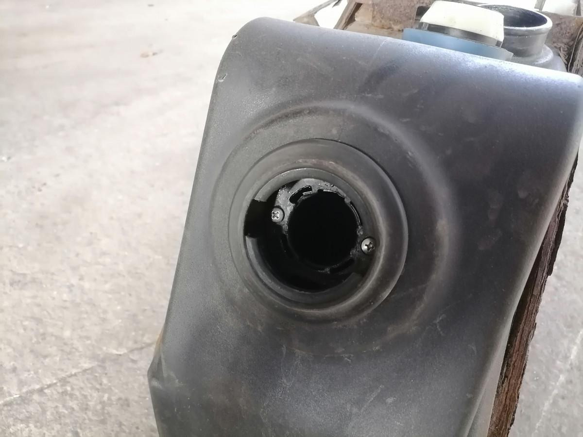 Volvo ADBlue paak 22077231 - نظام الوقود - شاحنة: صور 5 Volvo ADBlue paak 22077231 - نظام الوقود - شاحنة: صور 5