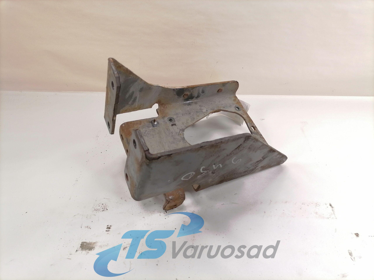 Volvo ADBlue pumba kandur 20756283 - نظام الوقود - شاحنة: صور 3 Volvo ADBlue pumba kandur 20756283 - نظام الوقود - شاحنة: صور 3