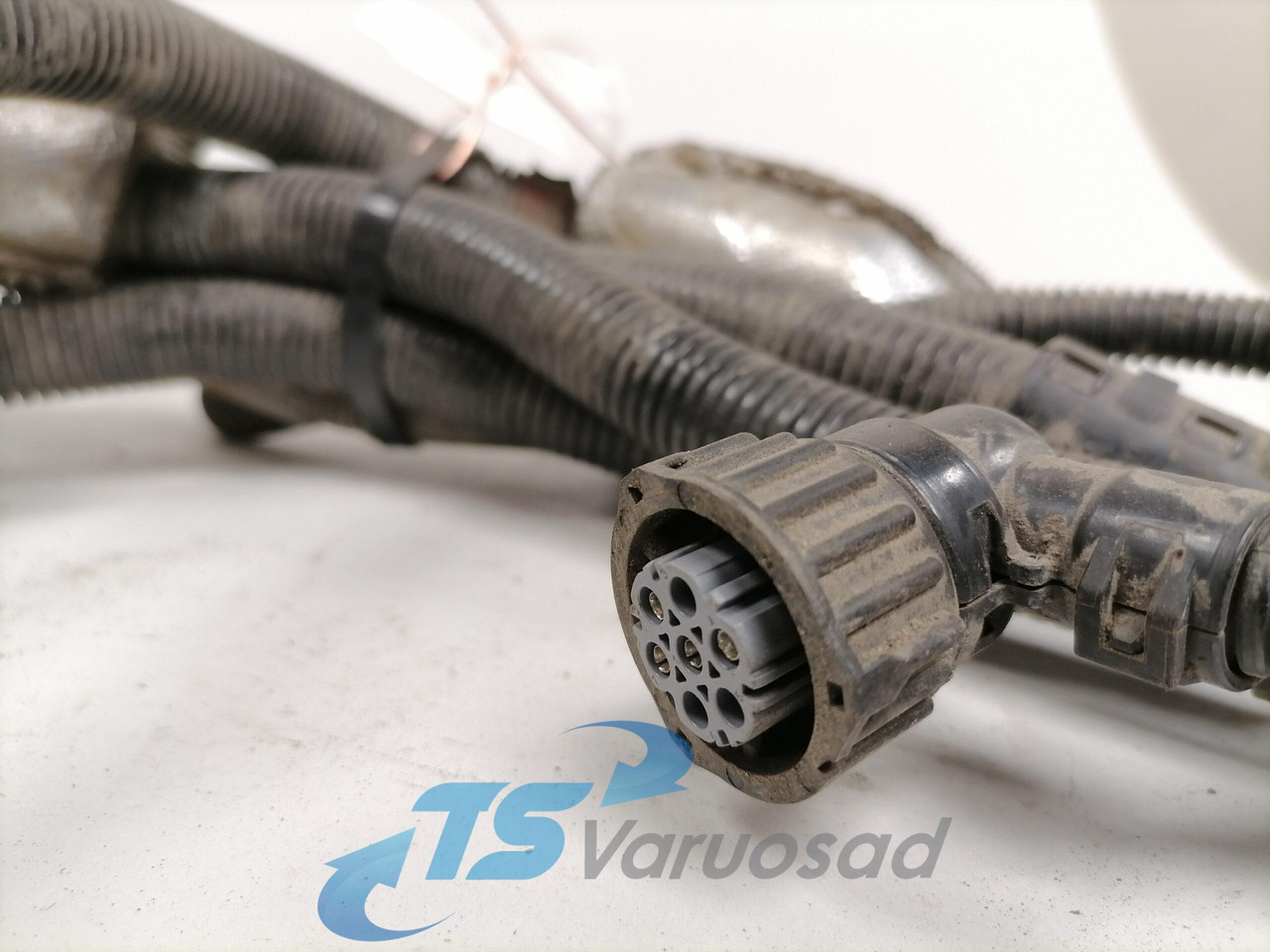 نظام الوقود - شاحنة Volvo Ad Blue cable 20920077: صور 6