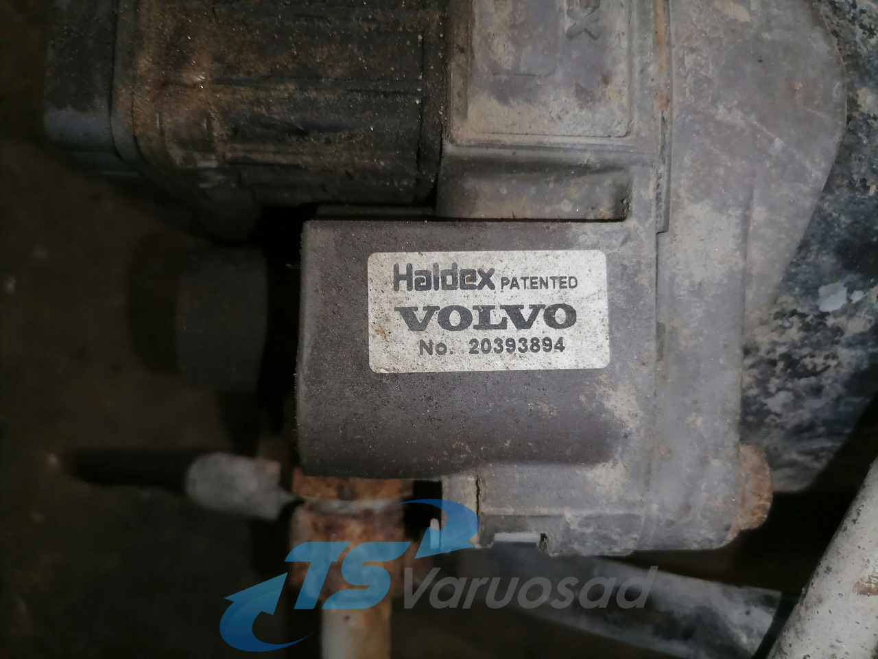 Volvo Air dryer 20393894 - صمام الفرامل - شاحنة: صور 4 Volvo Air dryer 20393894 - صمام الفرامل - شاحنة: صور 4