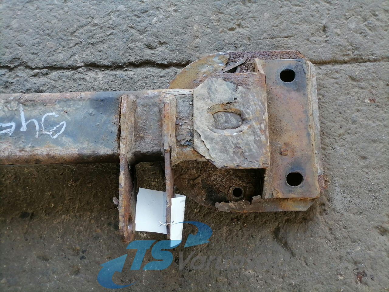 Volvo Air spring bracket 20571692 - تعليق هوائي - شاحنة: صور 3 Volvo Air spring bracket 20571692 - تعليق هوائي - شاحنة: صور 3