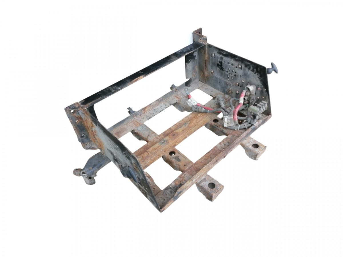 Volvo Battery box 21042654 - البطارية - شاحنة: صور 1 Volvo Battery box 21042654 - البطارية - شاحنة: صور 1