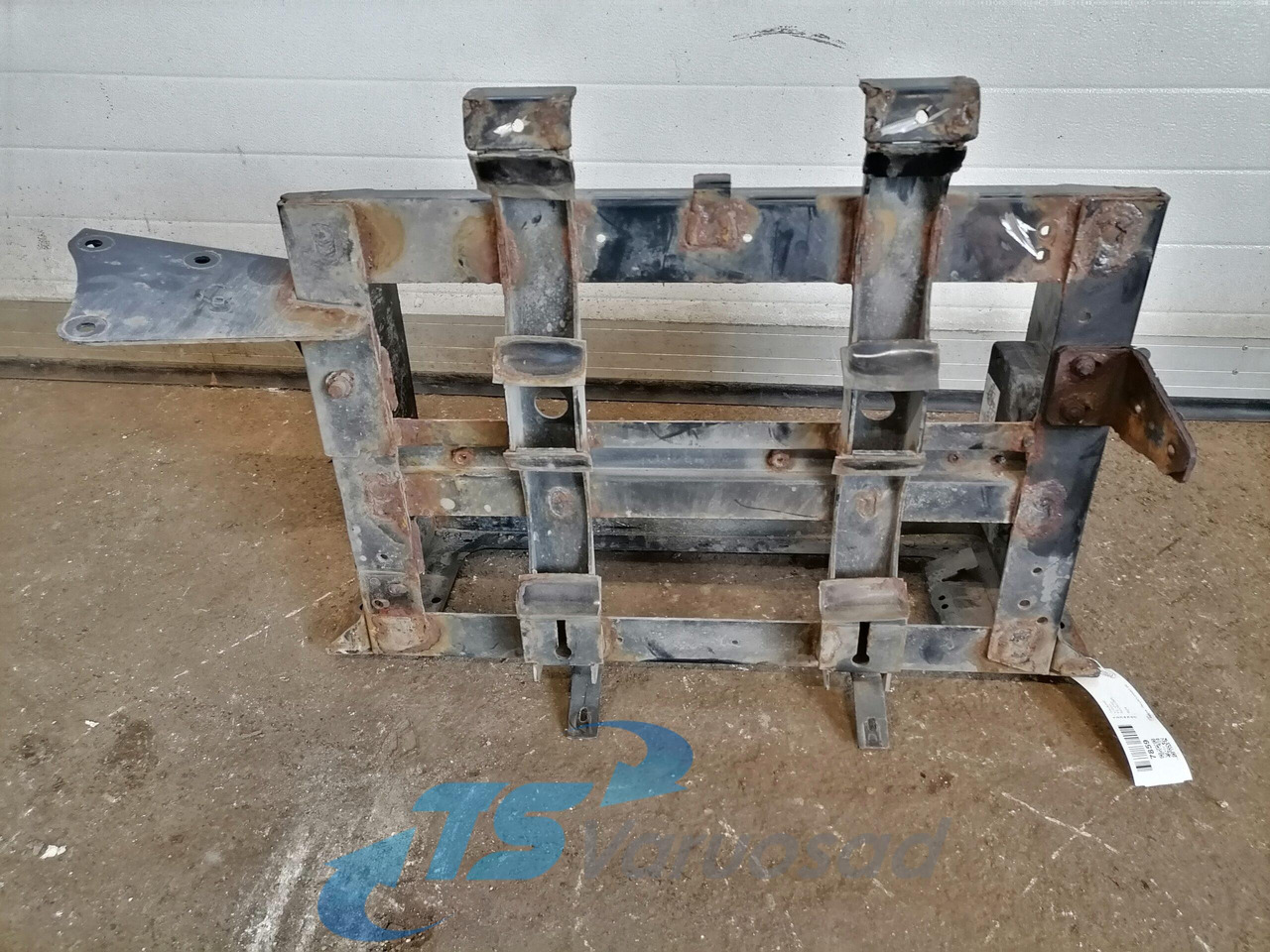 Volvo Battery box 82242391 - البطارية - شاحنة: صور 2 Volvo Battery box 82242391 - البطارية - شاحنة: صور 2