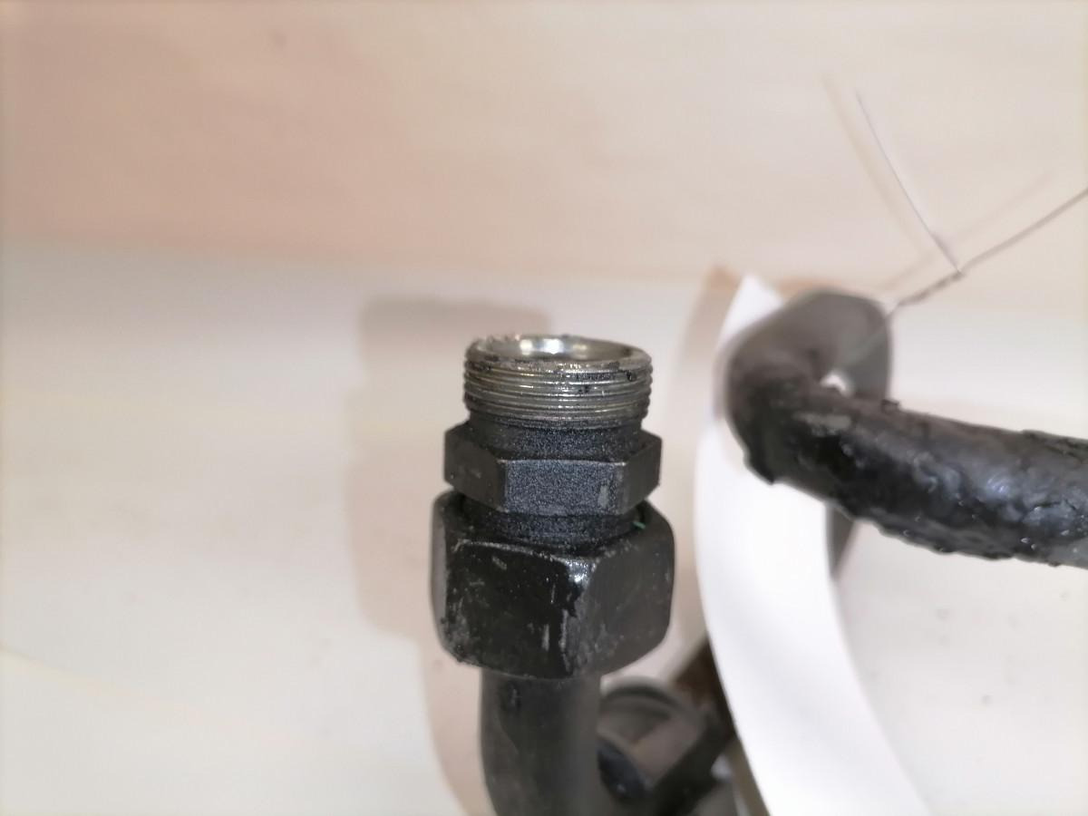 Volvo Compressor air pipe 22311001 - ضاغط - شاحنة: صور 4 Volvo Compressor air pipe 22311001 - ضاغط - شاحنة: صور 4