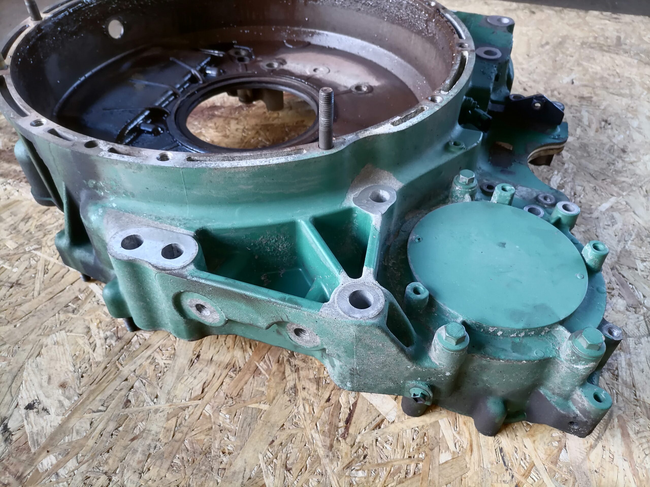 Volvo Flywheel housing 21769015 - دولاب الموازنة - شاحنة: صور 4 Volvo Flywheel housing 21769015 - دولاب الموازنة - شاحنة: صور 4