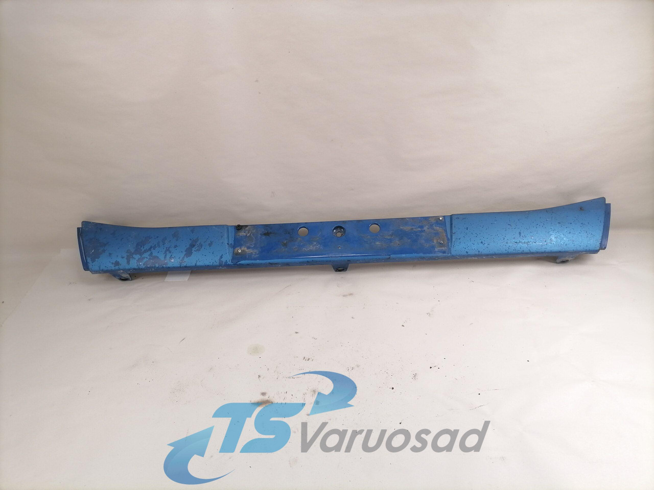 Volvo Front bumper cover plastic 82090733 - الديناميكا الهوائية / المفسدين - شاحنة: صور 1 Volvo Front bumper cover plastic 82090733 - الديناميكا الهوائية / المفسدين - شاحنة: صور 1