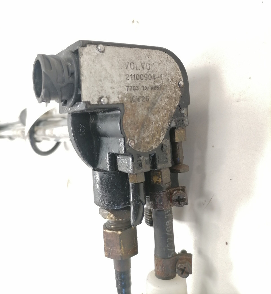 Volvo Fuel pick up 21100904 - نظام الوقود - شاحنة: صور 4 Volvo Fuel pick up 21100904 - نظام الوقود - شاحنة: صور 4
