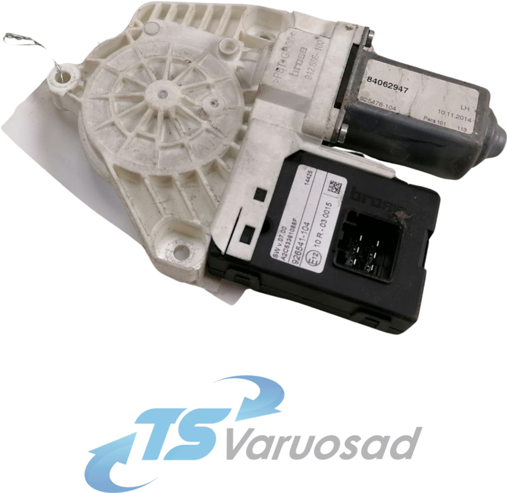 Volvo Glass lift 84062947 - نافذة و قطع الغيار - شاحنة: صور 1 Volvo Glass lift 84062947 - نافذة و قطع الغيار - شاحنة: صور 1
