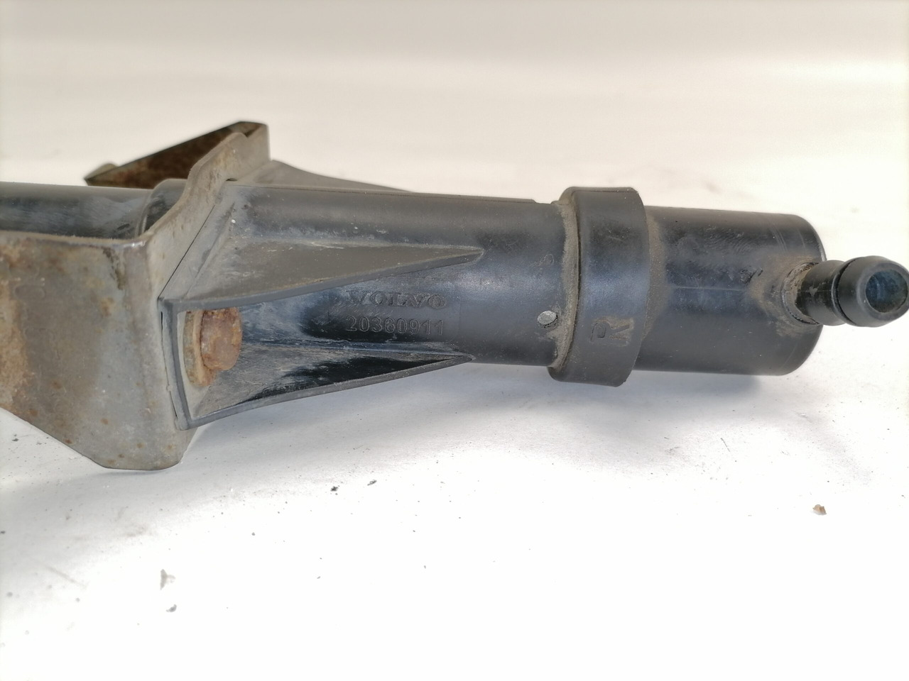 Volvo Headlight washer system 20360911 - أضواء - شاحنة: صور 3 Volvo Headlight washer system 20360911 - أضواء - شاحنة: صور 3