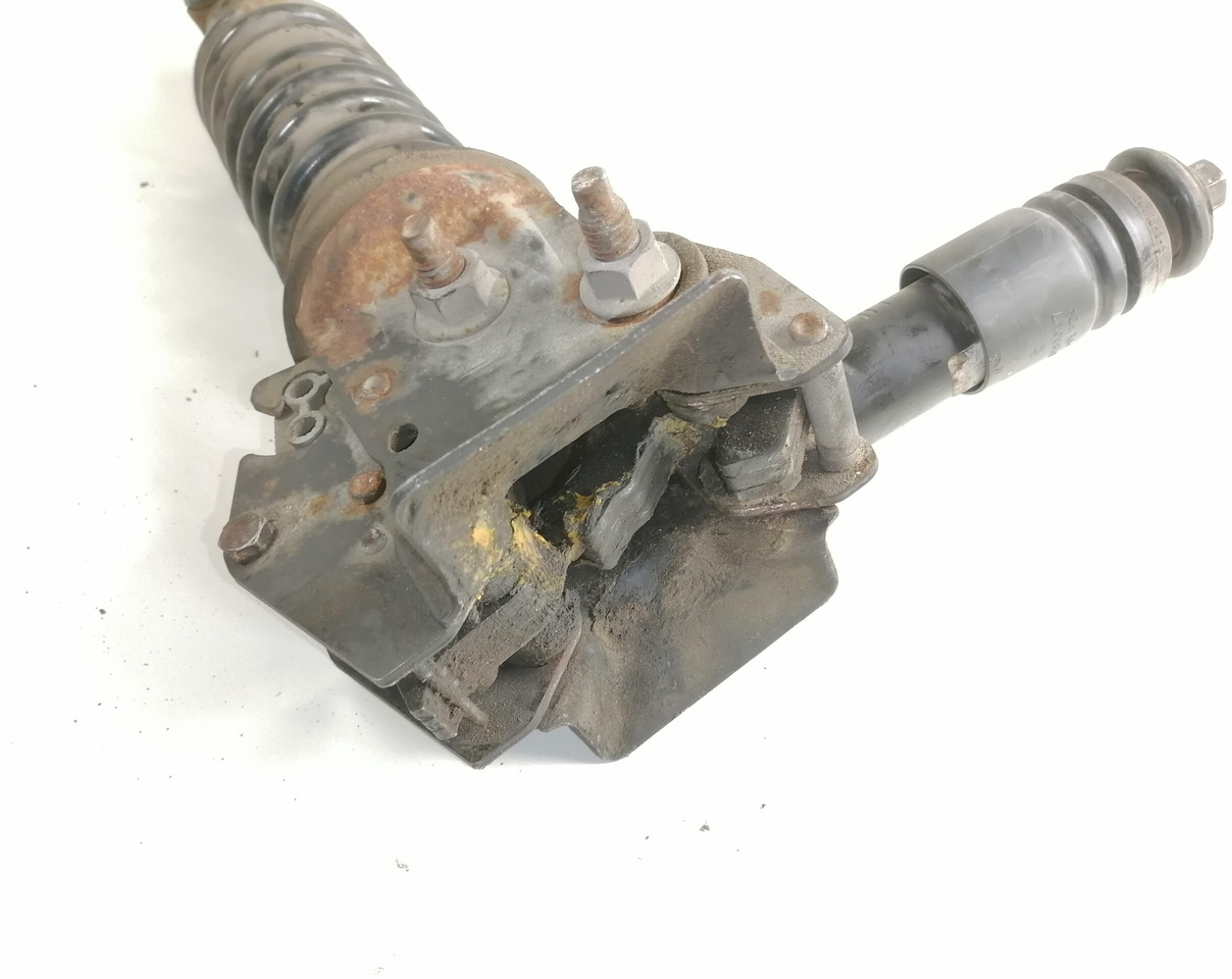 Volvo Kabiini lukusti 22247233 - الكابينة تعليق - شاحنة: صور 4 Volvo Kabiini lukusti 22247233 - الكابينة تعليق - شاحنة: صور 4