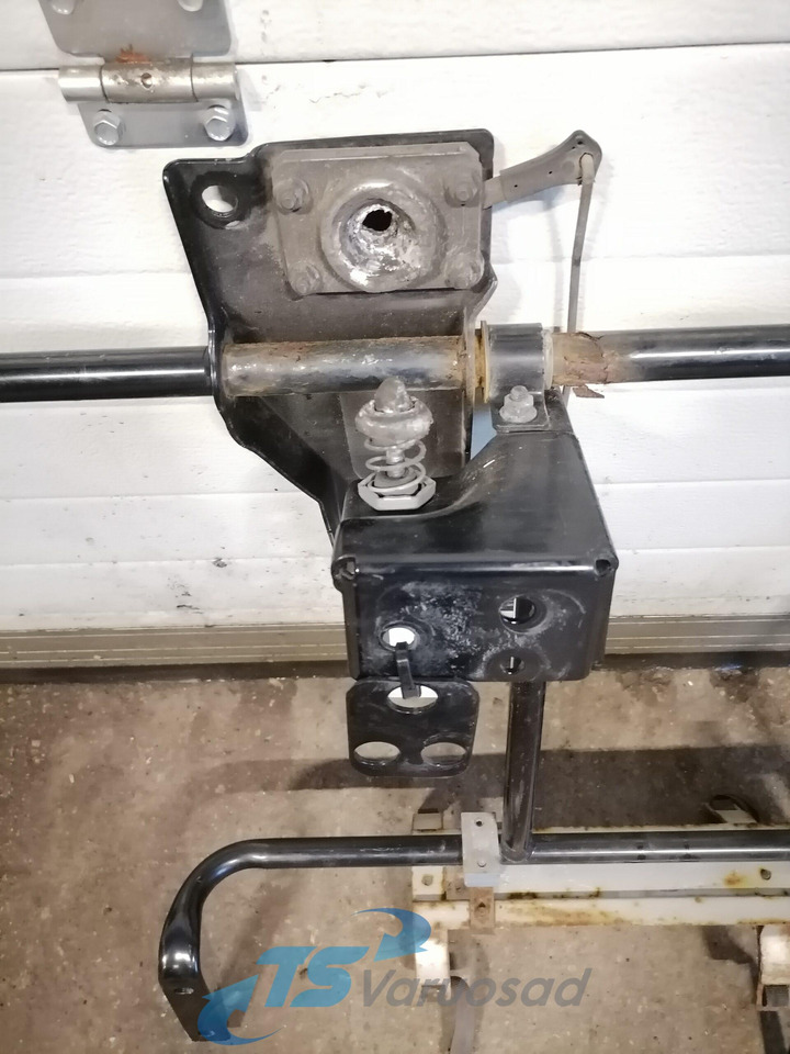 Volvo Kabiini tuulesuunaja kandur 82211420 - الديناميكا الهوائية / المفسدين - شاحنة: صور 5 Volvo Kabiini tuulesuunaja kandur 82211420 - الديناميكا الهوائية / المفسدين - شاحنة: صور 5