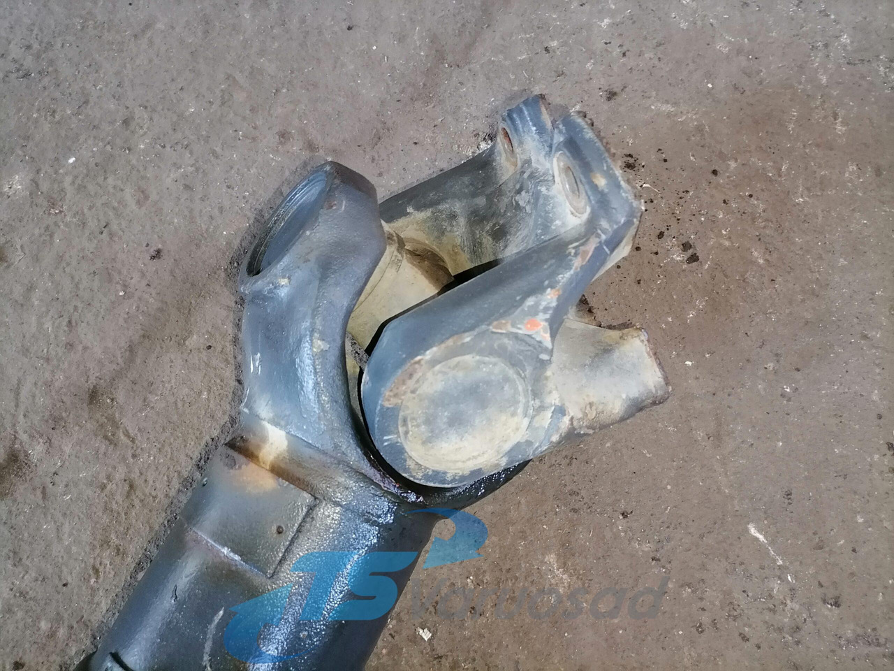 Volvo Propeller shaft 1068127 - عمود الكردان - شاحنة: صور 2 Volvo Propeller shaft 1068127 - عمود الكردان - شاحنة: صور 2
