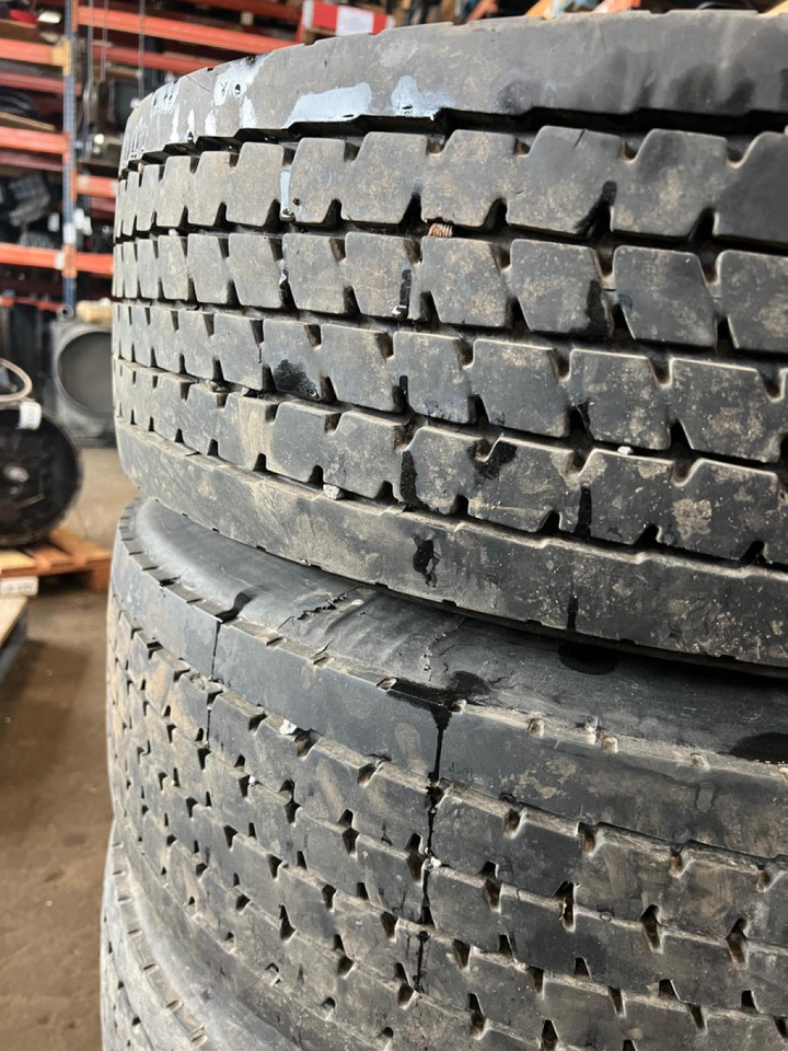 Volvo Sava avant A3 285/70R19.5 28570R195 - الإطارات والجنوط - شاحنة: صور 3 Volvo Sava avant A3 285/70R19.5 28570R195 - الإطارات والجنوط - شاحنة: صور 3