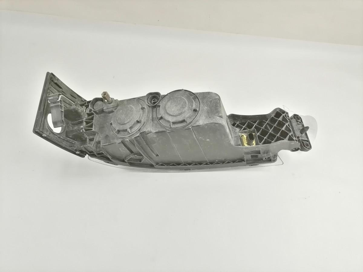 Volvo Udu + kurvituli 24158486 - أضواء - شاحنة: صور 2 Volvo Udu + kurvituli 24158486 - أضواء - شاحنة: صور 2