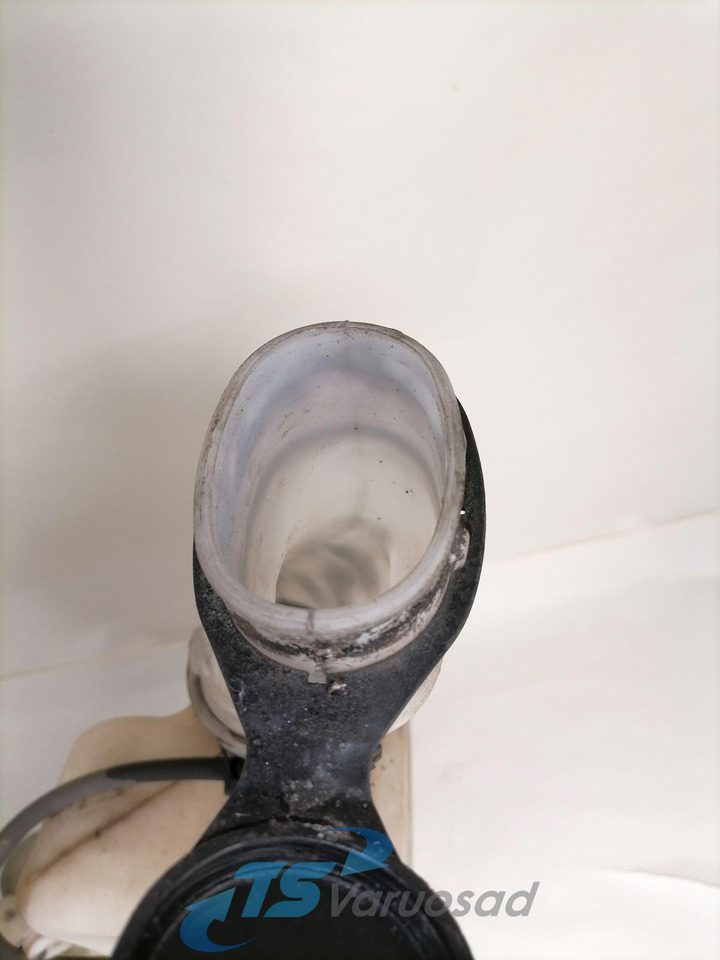 Volvo Windscreen washer fluid tank 20382655 - مساحة الزجاج الأمامي - شاحنة: صور 5 Volvo Windscreen washer fluid tank 20382655 - مساحة الزجاج الأمامي - شاحنة: صور 5