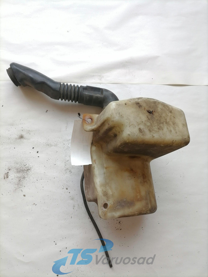Volvo Windscreen washer fluid tank 8189232 - مساحة الزجاج الأمامي - شاحنة: صور 1 Volvo Windscreen washer fluid tank 8189232 - مساحة الزجاج الأمامي - شاحنة: صور 1