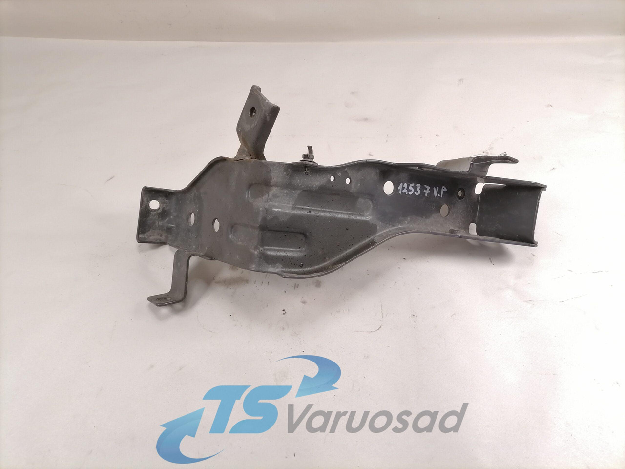 Volvo light bracket 84061089 - أضواء - شاحنة: صور 2 Volvo light bracket 84061089 - أضواء - شاحنة: صور 2