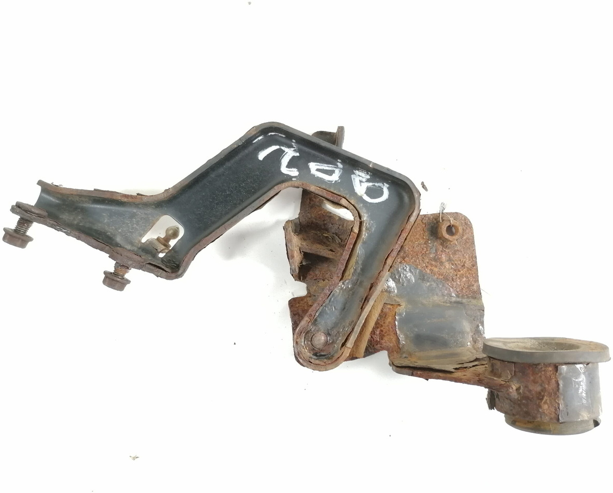 Volvo lower grille carrier hinge 20425955 - جلوپنجره - شاحنة: صور 2 Volvo lower grille carrier hinge 20425955 - جلوپنجره - شاحنة: صور 2