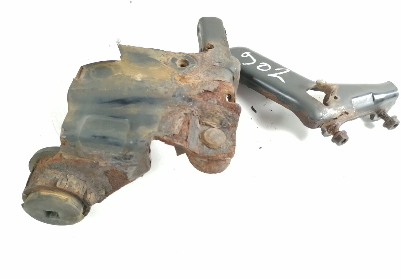 Volvo lower grille carrier hinge 20425955 - جلوپنجره - شاحنة: صور 1 Volvo lower grille carrier hinge 20425955 - جلوپنجره - شاحنة: صور 1