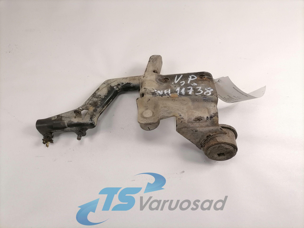 Volvo lower grille carrier hinge 20528503 - جلوپنجره - شاحنة: صور 1 Volvo lower grille carrier hinge 20528503 - جلوپنجره - شاحنة: صور 1