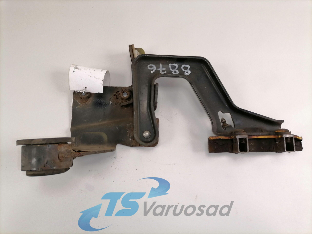 Volvo lower grille carrier hinge 20545094 - جلوپنجره - شاحنة: صور 4 Volvo lower grille carrier hinge 20545094 - جلوپنجره - شاحنة: صور 4