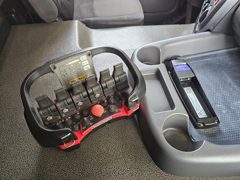 DAF CF 330 6x2 / PALFINGER CRANE / KRAN / CURTAIN - شاحنة كرين: صور 3 DAF CF 330 6x2 / PALFINGER CRANE / KRAN / CURTAIN - شاحنة كرين: صور 3