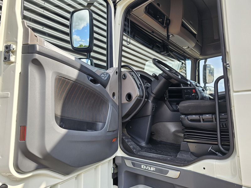 DAF XF 450 / OPRIJ - MACHINE TRANSPORT / 6x2 / EURO 6 إيجار DAF XF 450 / OPRIJ - MACHINE TRANSPORT / 6x2 / EURO 6: صور 18 DAF XF 450 / OPRIJ - MACHINE TRANSPORT / 6x2 / EURO 6 إيجار DAF XF 450 / OPRIJ - MACHINE TRANSPORT / 6x2 / EURO 6: صور 18