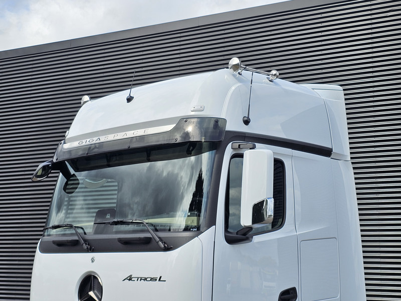 Mercedes-Benz ACTROS 2548 / GIGASPACE / 6X2/4 / !! NEW !! / PTO - شاحنة جرار: صور 5 Mercedes-Benz ACTROS 2548 / GIGASPACE / 6X2/4 / !! NEW !! / PTO - شاحنة جرار: صور 5