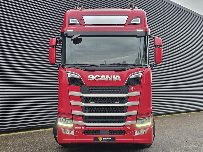 Scania S660 V8 6x2/4 / RETARDER / HYDRAULIC / FULL AIR - شاحنة جرار: صور 5 Scania S660 V8 6x2/4 / RETARDER / HYDRAULIC / FULL AIR - شاحنة جرار: صور 5