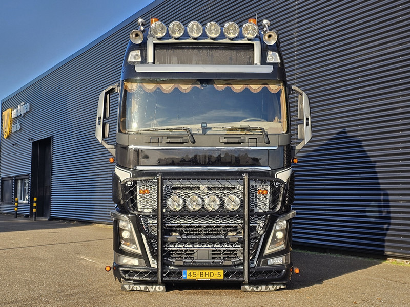 Volvo FH 16 750 6x2 BOOGIE / RETARDER / I PARK COOL - شاحنة جرار: صور 5 Volvo FH 16 750 6x2 BOOGIE / RETARDER / I PARK COOL - شاحنة جرار: صور 5