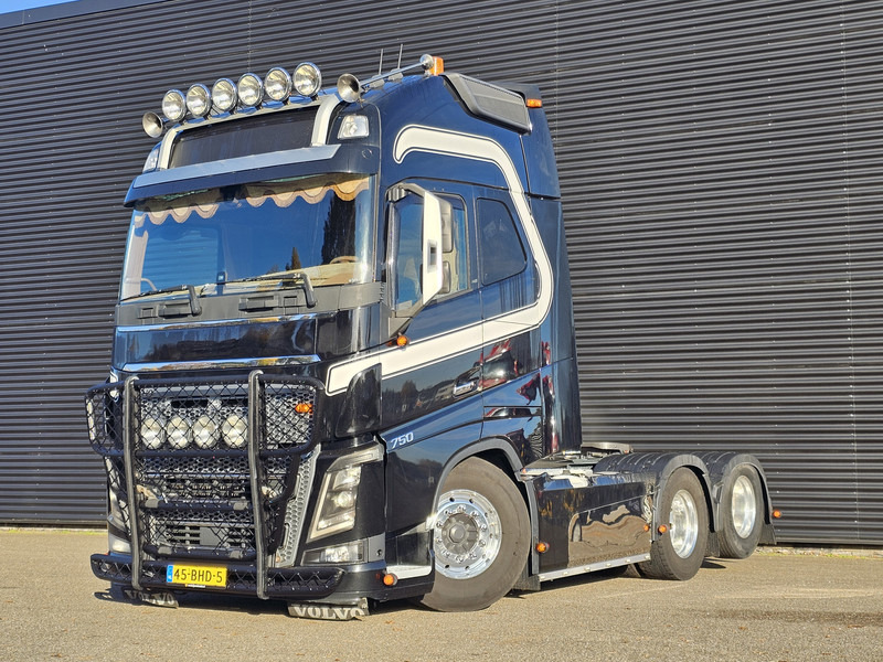 Volvo FH 16 750 6x2 BOOGIE / RETARDER / I PARK COOL - شاحنة جرار: صور 1 Volvo FH 16 750 6x2 BOOGIE / RETARDER / I PARK COOL - شاحنة جرار: صور 1