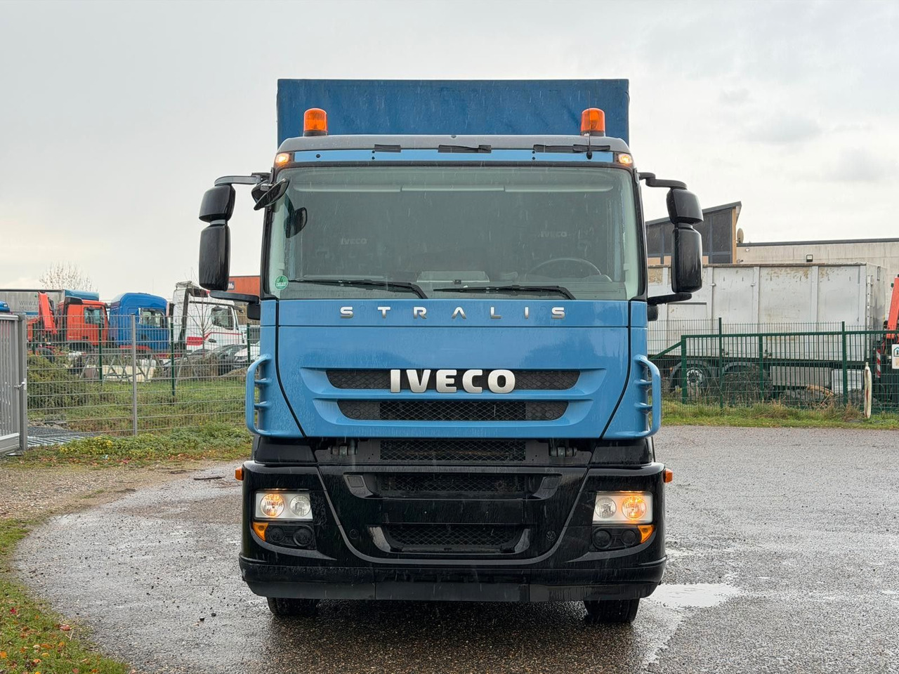 Iveco 190S36/9 Stralis Pritsche & Hebebühne 3 to. TOP - شاحنة ستارة: صور 3 Iveco 190S36/9 Stralis Pritsche & Hebebühne 3 to. TOP - شاحنة ستارة: صور 3