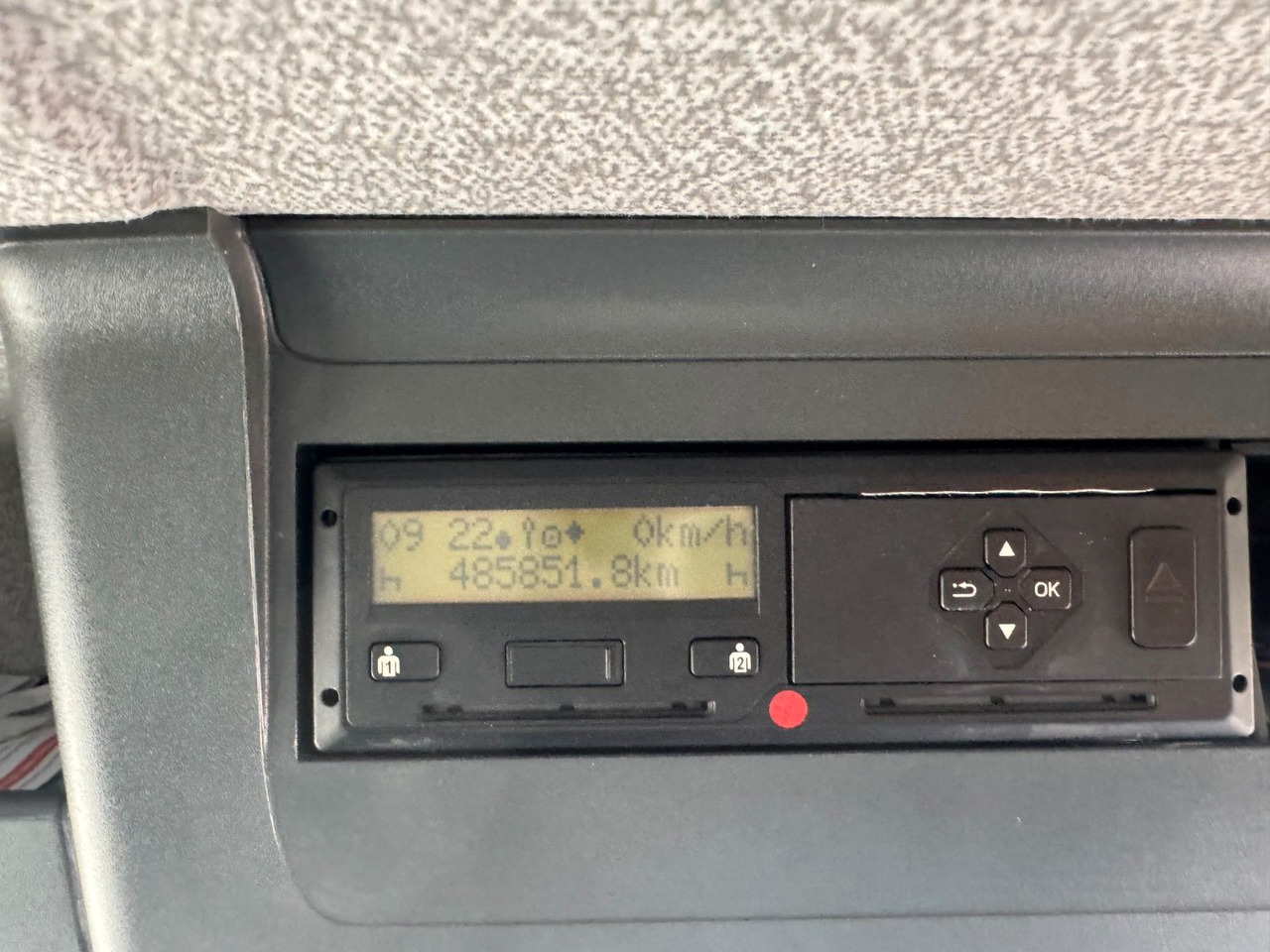 MAN 15.290 4X2 Koffer mit Hebebühne AHK - بصندوق مغلق شاحنة: صور 4 MAN 15.290 4X2 Koffer mit Hebebühne AHK - بصندوق مغلق شاحنة: صور 4