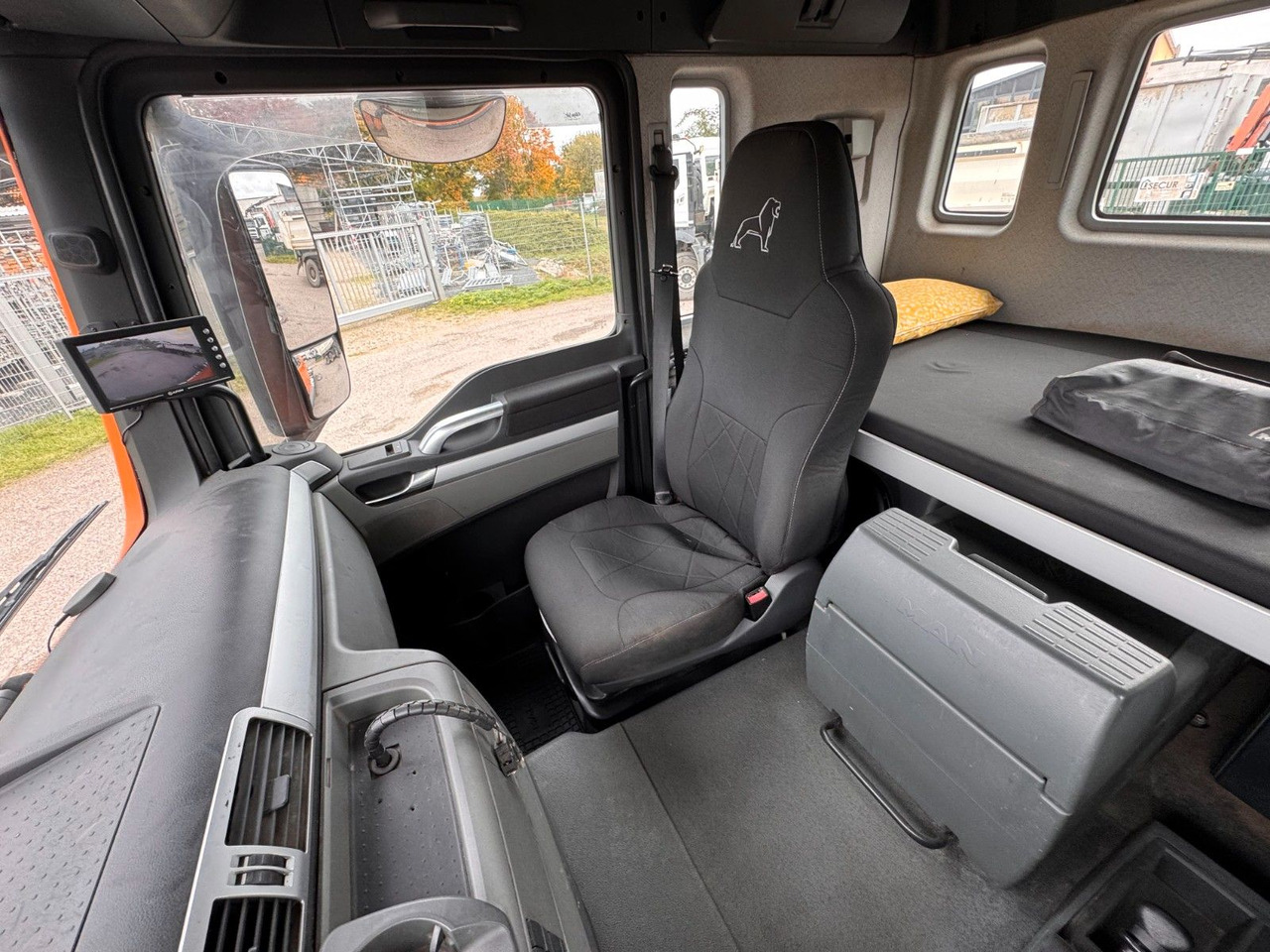 MAN 26.440 6X2 Multilift Abroller - شاحنة ذات الخطاف: صور 5 MAN 26.440 6X2 Multilift Abroller - شاحنة ذات الخطاف: صور 5