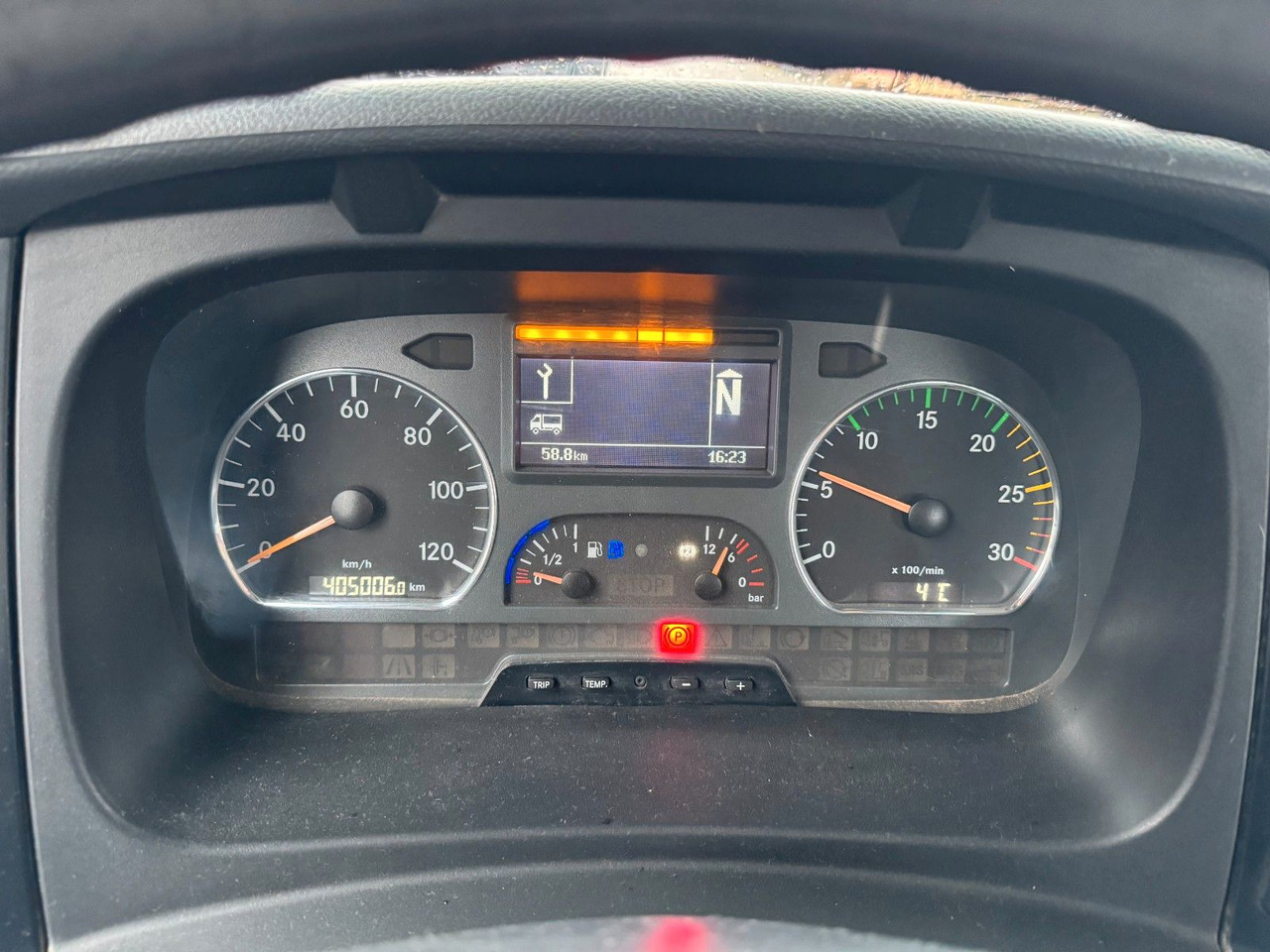 Mercedes-Benz 1833 4X2 Meiller AK 12 Absetzkipper Mercedes-Benz 1833 4X2 Meiller AK 12 Absetzkipper - شاحنات قابلة للفك شاحنة: صور 4 Mercedes-Benz 1833 4X2 Meiller AK 12 Absetzkipper Mercedes-Benz 1833 4X2 Meiller AK 12 Absetzkipper - شاحنات قابلة للفك شاحنة: صور 4