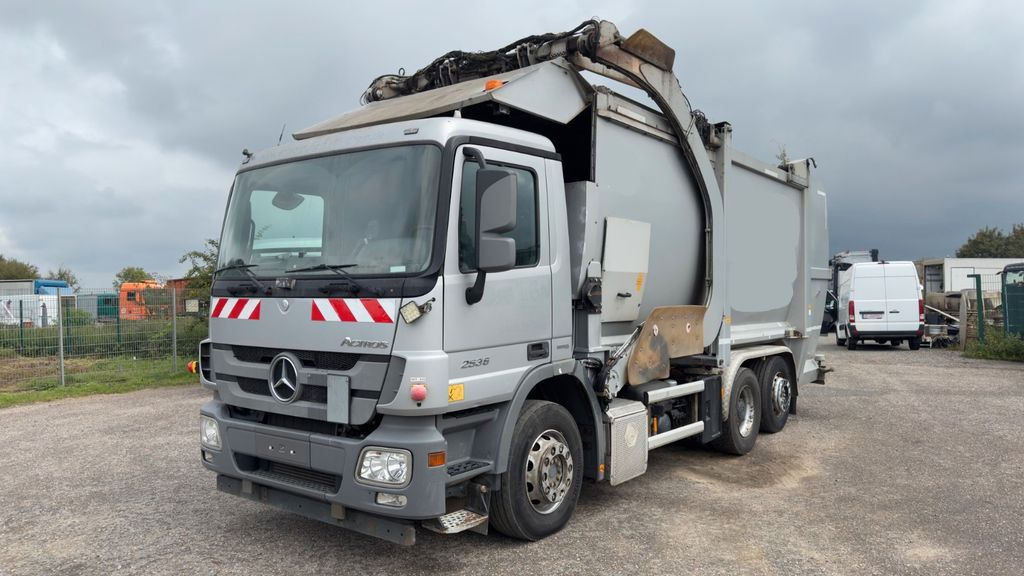 Mercedes-Benz 2536 6x2 Überkopflader - شاحنة القمامة: صور 1 Mercedes-Benz 2536 6x2 Überkopflader - شاحنة القمامة: صور 1
