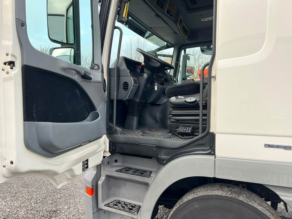 Mercedes-Benz 2541 6X2 Meiller Funk Zustand wie 200 tkm Mercedes-Benz 2541 6X2 Meiller RK 20.65 Funk | Top Zustand! - شاحنة ذات الخطاف: صور 5 Mercedes-Benz 2541 6X2 Meiller Funk Zustand wie 200 tkm Mercedes-Benz 2541 6X2 Meiller RK 20.65 Funk | Top Zustand! - شاحنة ذات الخطاف: صور 5