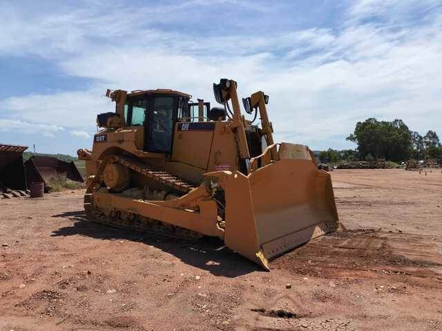 CAT D8T - بلدوزر: صور 1 CAT D8T - بلدوزر: صور 1