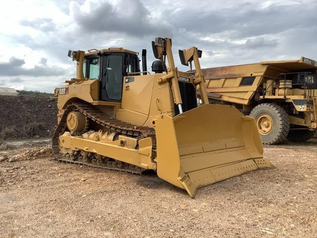 CAT D8T - بلدوزر: صور 4 CAT D8T - بلدوزر: صور 4