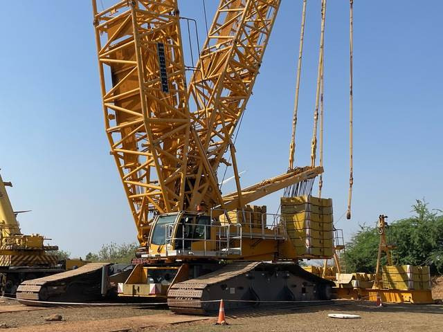 Liebherr LR1600/2 - رافعة مجنزرة: صور 1 Liebherr LR1600/2 - رافعة مجنزرة: صور 1
