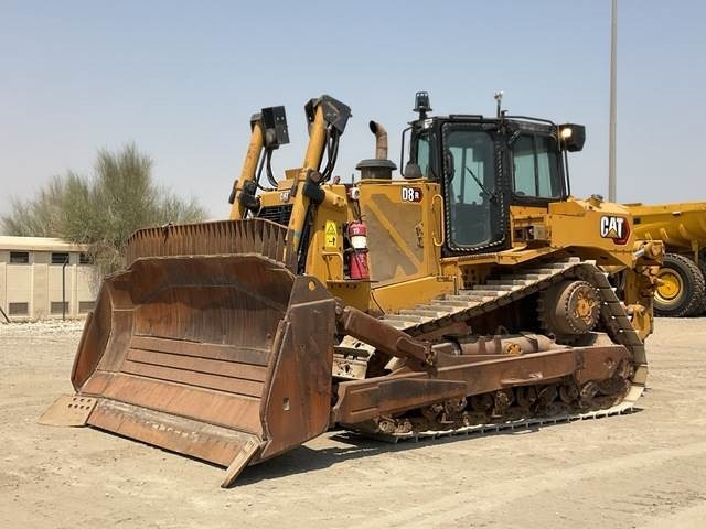 CAT D8R - بلدوزر: صور 1 CAT D8R - بلدوزر: صور 1