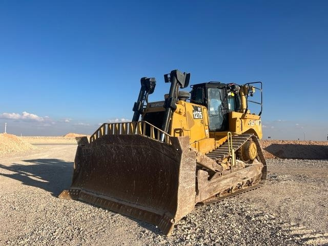 CAT D8T - بلدوزر: صور 1 CAT D8T - بلدوزر: صور 1