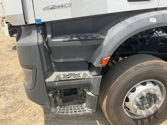 الشاسيه شاحنة Mercedes-Benz Arocs 4240: صور 10